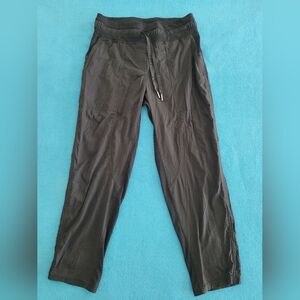 Lululemon Dance Studio Mid-Rise Cropped Pant Black Sz 6 LW6CDQS Yoga Activewear